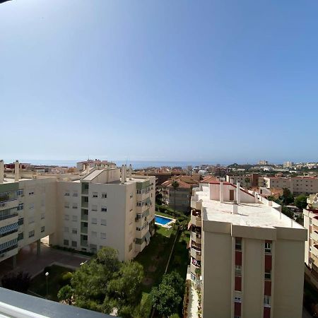 Apartamento con impresionante vista, piscina y parking Benalmádena Exterior foto