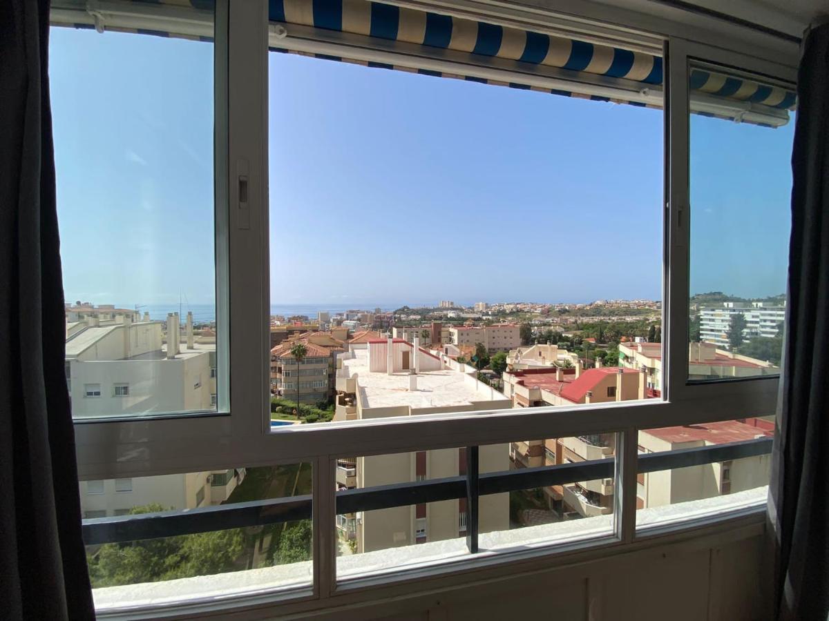 Apartamento con impresionante vista, piscina y parking Benalmádena Exterior foto