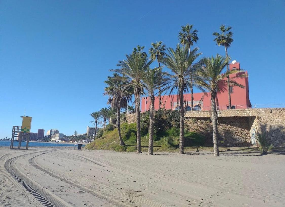 Apartamento con impresionante vista, piscina y parking Benalmádena Exterior foto